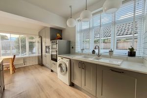 Kitchen- click for photo gallery